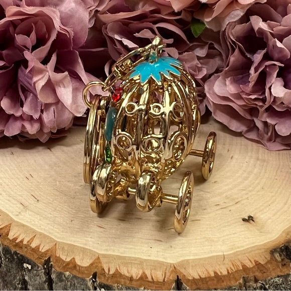 Cinderella’s Royal Blue and Gold Crystal Carriage Keychain Charm - Picture 9 of 15